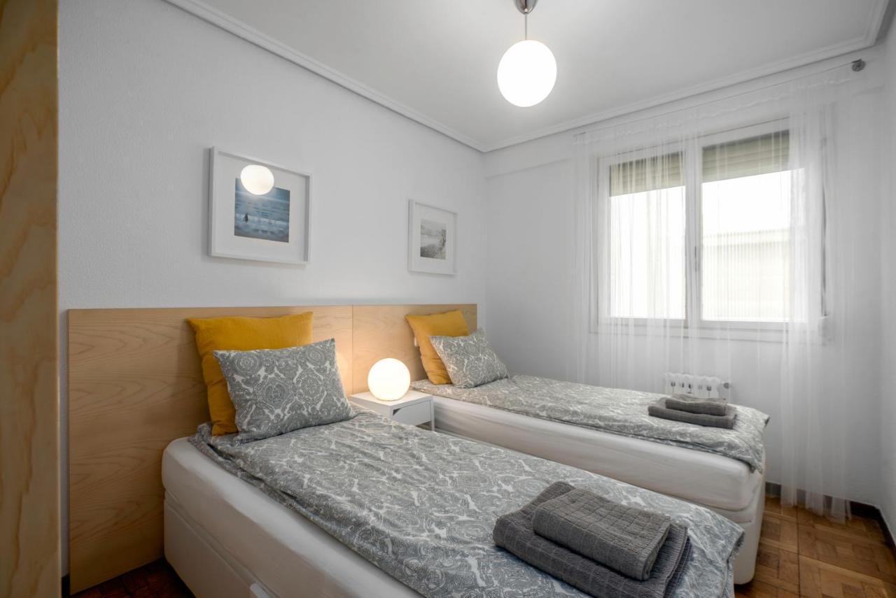 Apartamento Muy Comodo Con Parking San Sebastian Bagian luar foto
